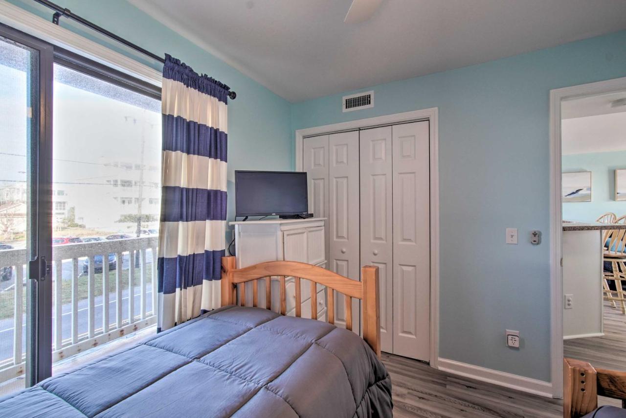 Ocean-View Condo With Deck, Steps To Carolina Beach! Eksteriør billede